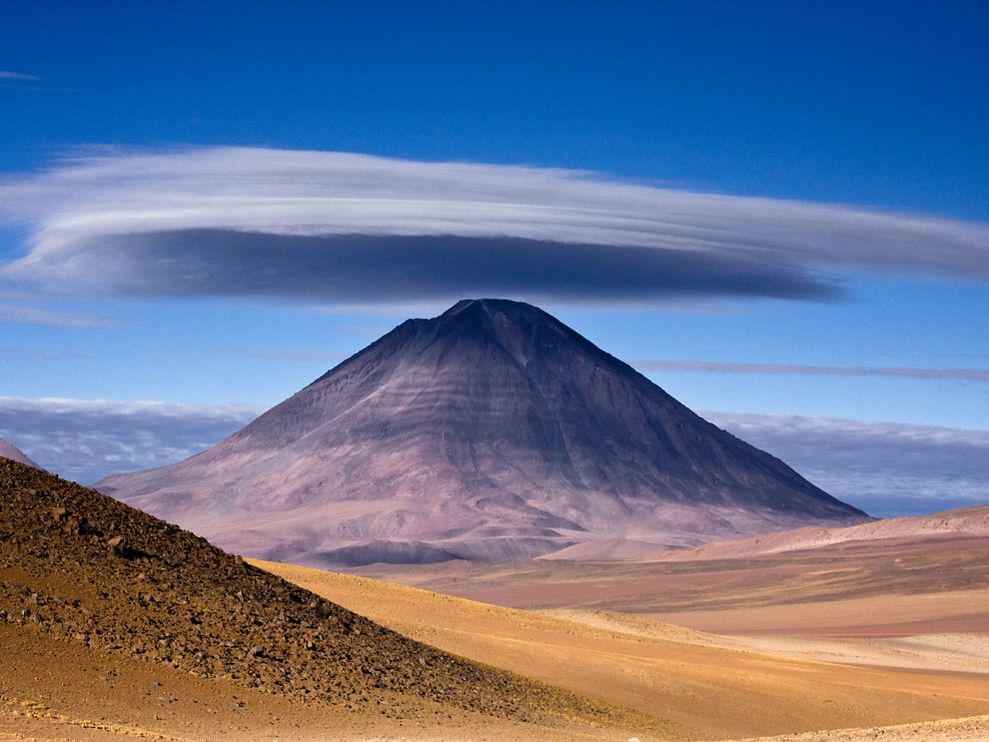 licancabur-volcano_10946_990x742